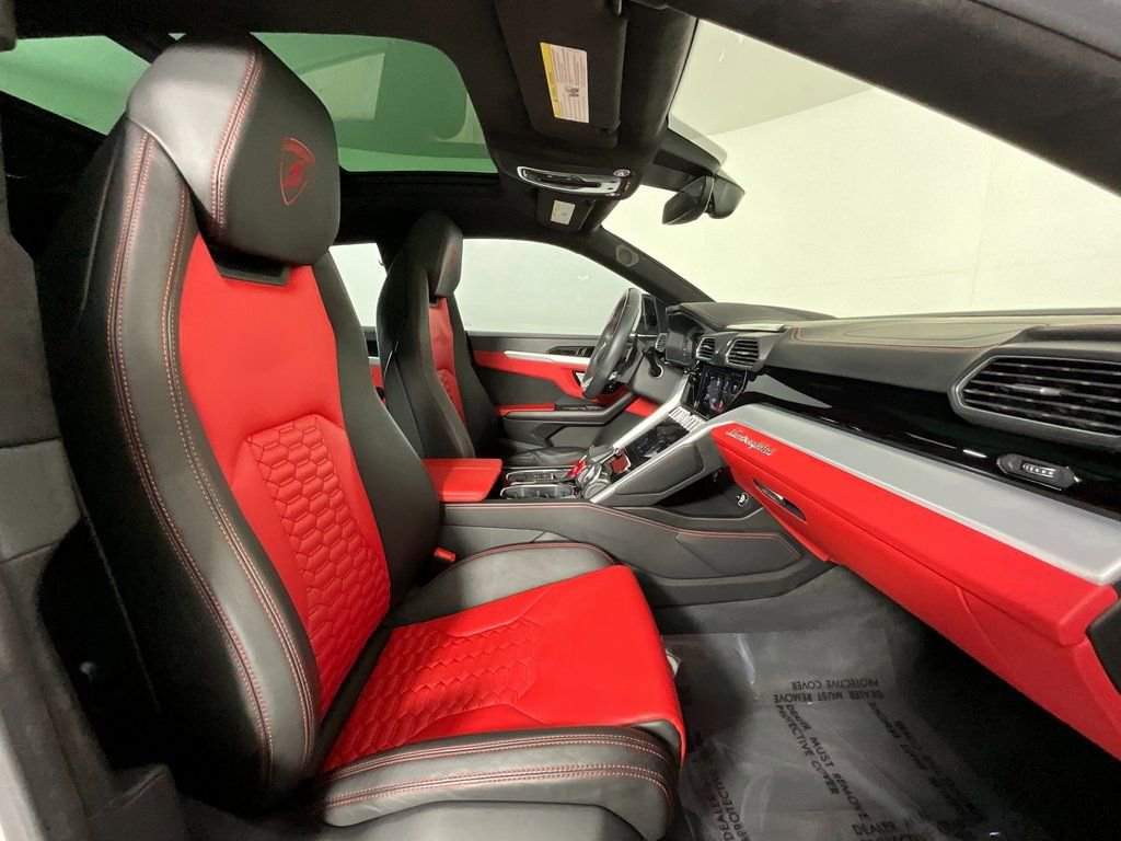 Used 2020 Lamborghini Urus image 20