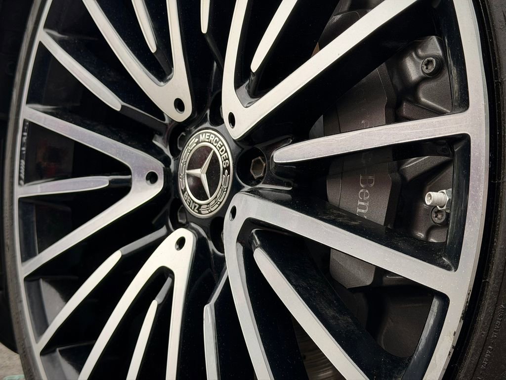 Used 2022 Mercedes-Benz S 500 4MATIC w/ AMG Line Package image 12