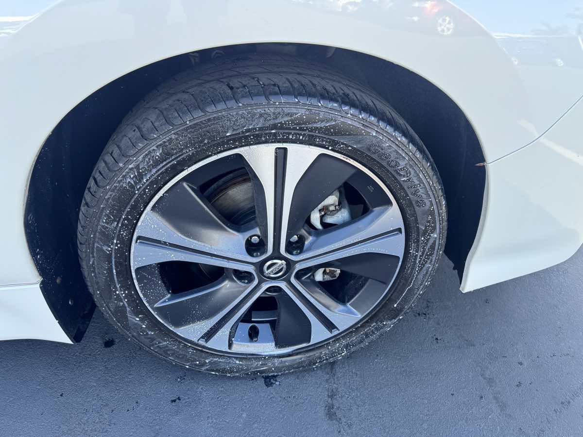 Used 2018 Nissan Leaf SV FWD image 22