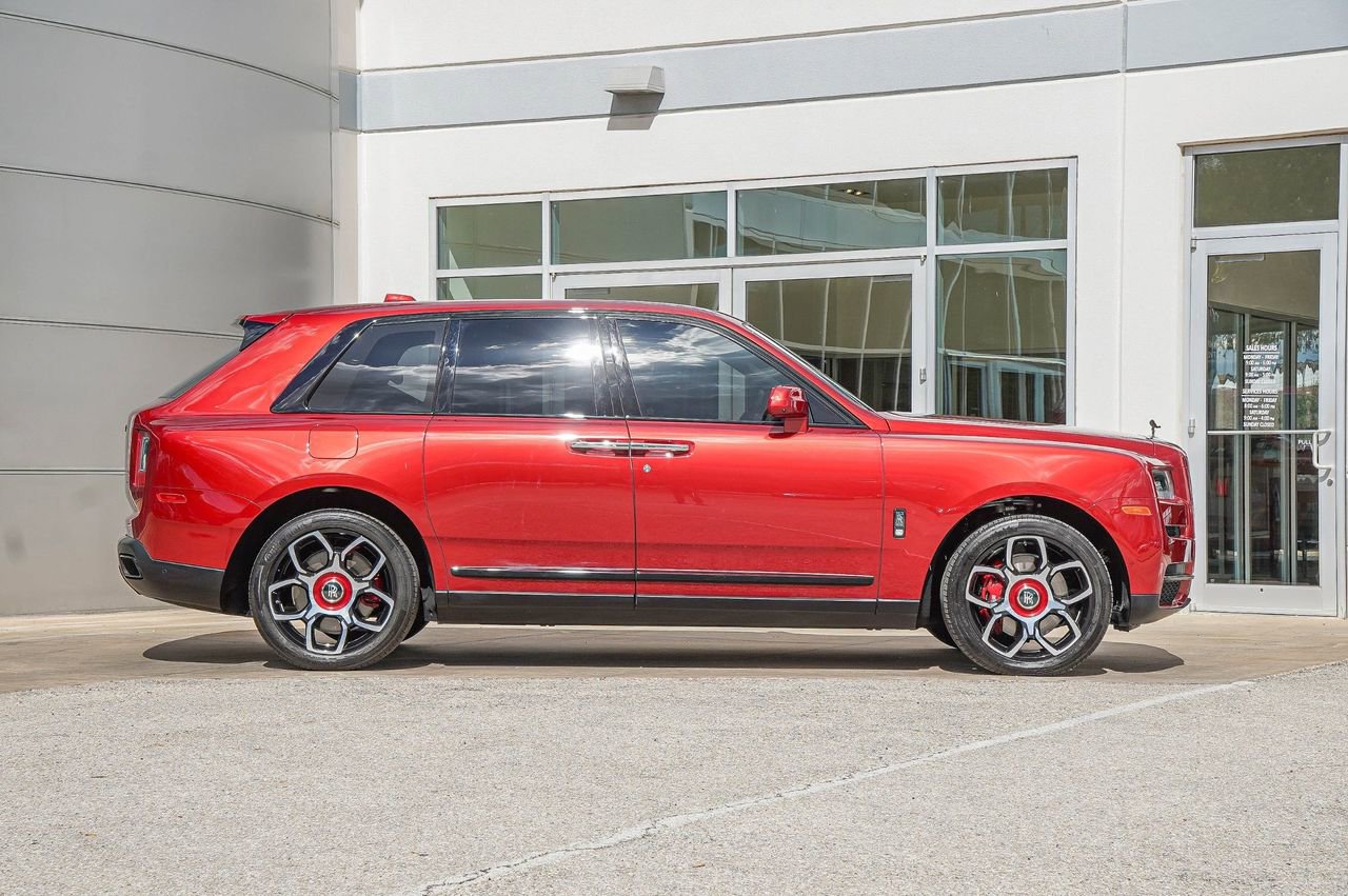 Certified 2024 Rolls-Royce Cullinan Black Badge w/ Dark Exterior Package AWD/4WD image 8