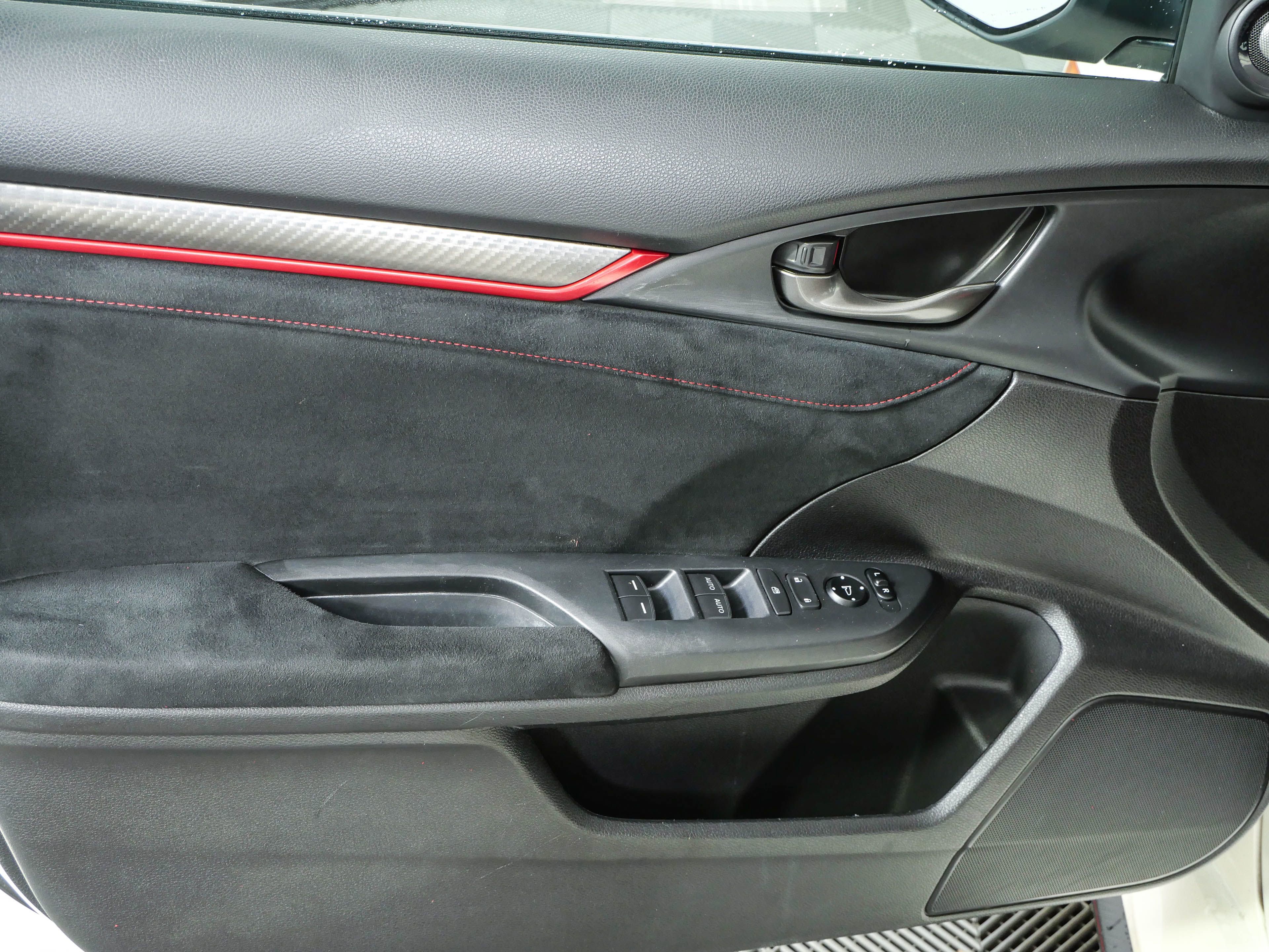Used 2017 Honda Civic Type R image 6