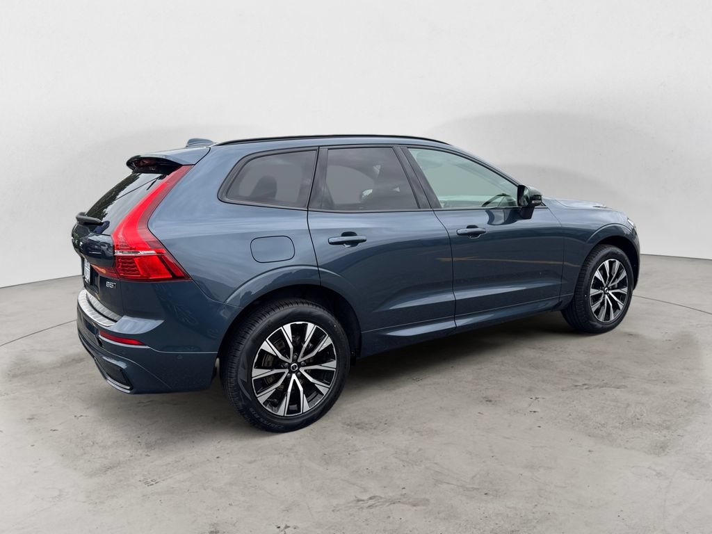 Certified 2025 Volvo XC60 B5 Plus w/ Protection Package Premier AWD/4WD image 7