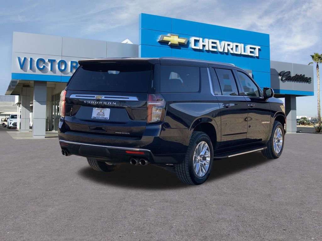 Used 2024 Chevrolet Suburban Premier image 4