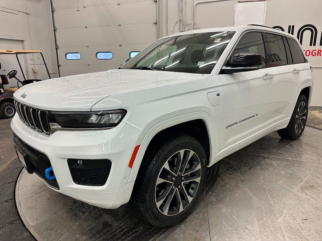 Used 2022 Jeep Grand Cherokee Overland image 12