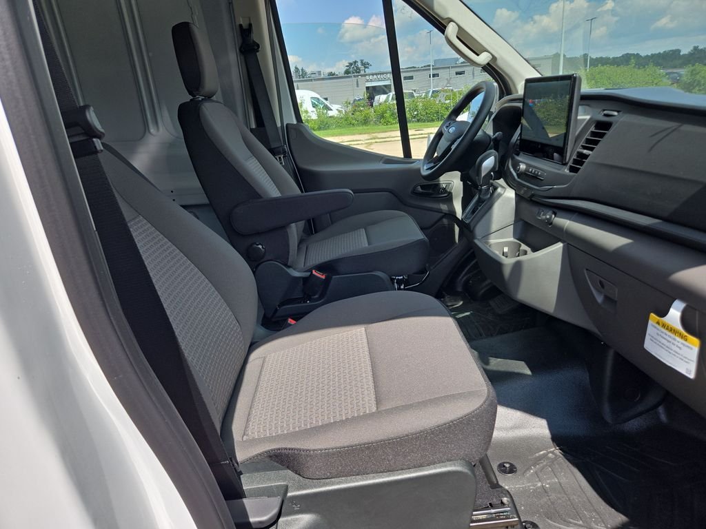 New 2026 Ford Transit 250 148 Medium Roof RWD image 11