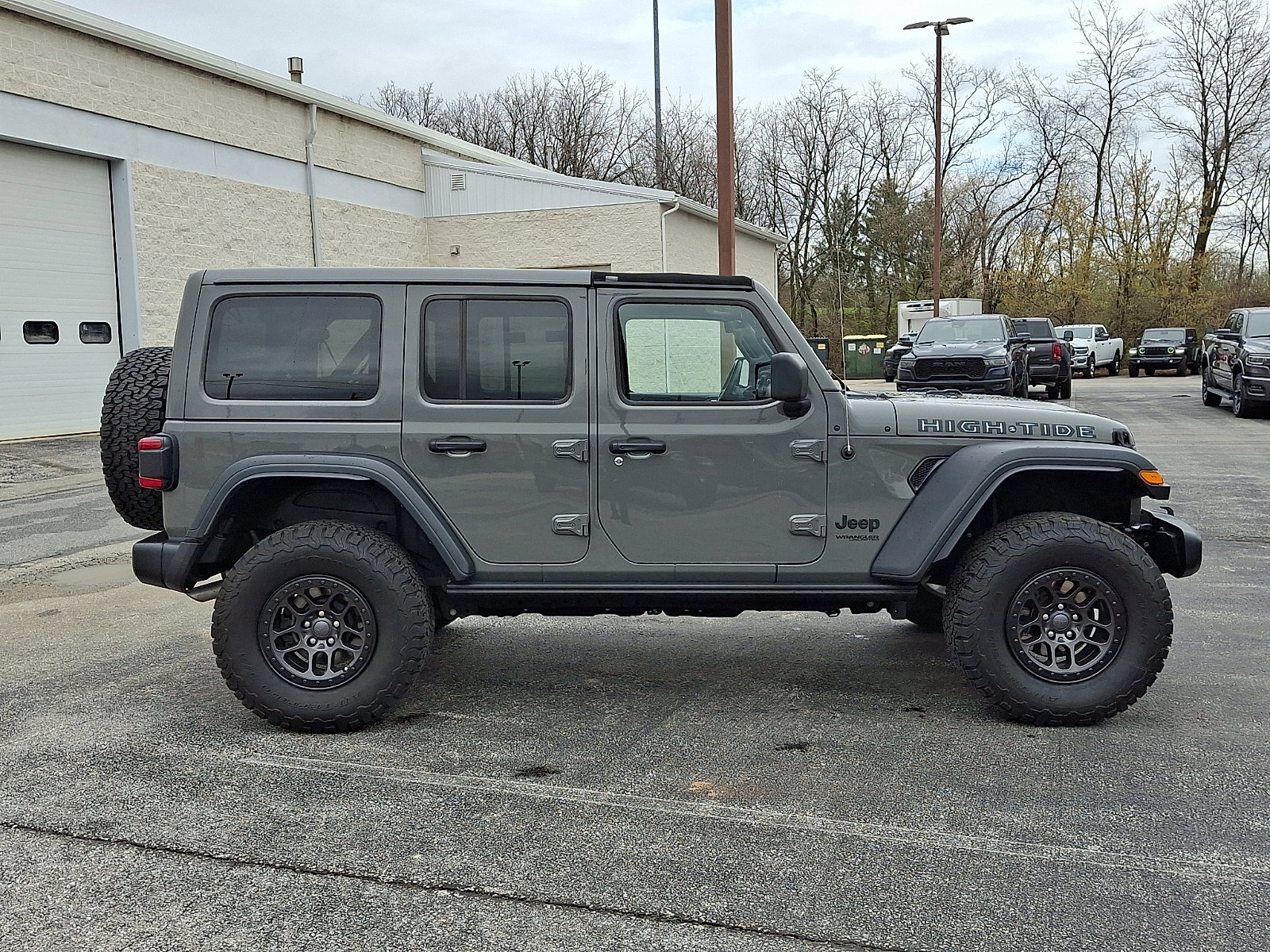 Used 2022 Jeep Wrangler Unlimited Sport image 9