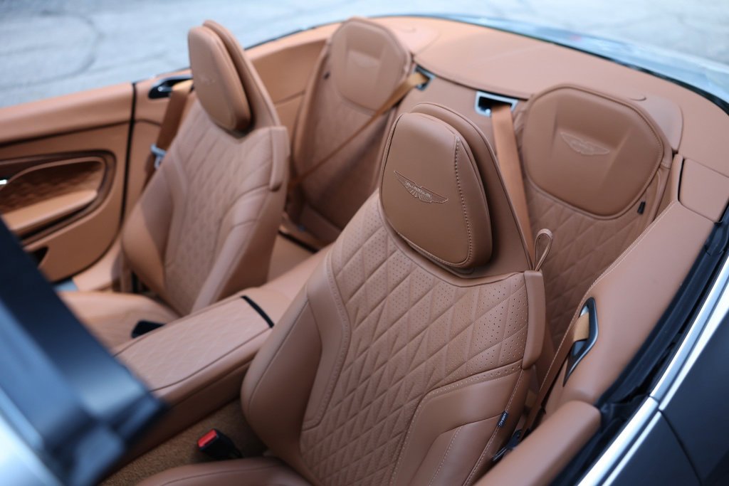 Used 2024 Aston Martin DB12 Convertible image 6