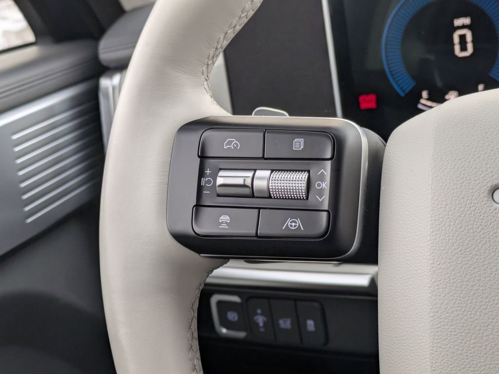 Used 2026 Hyundai Santa Fe SEL AWD/4WD image 18