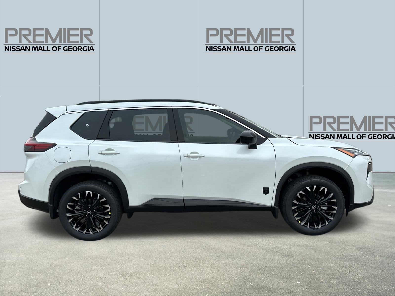 New 2026 Nissan Rogue Dark Armor image 4