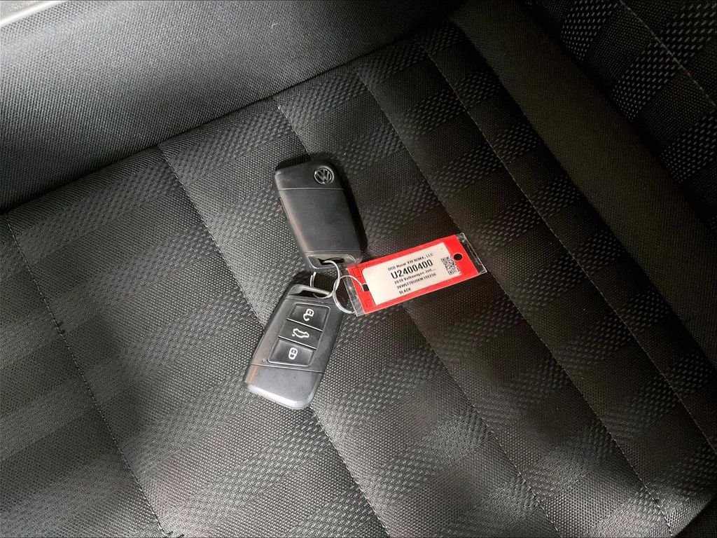 Used 2019 Volkswagen Jetta GLI FWD image 29