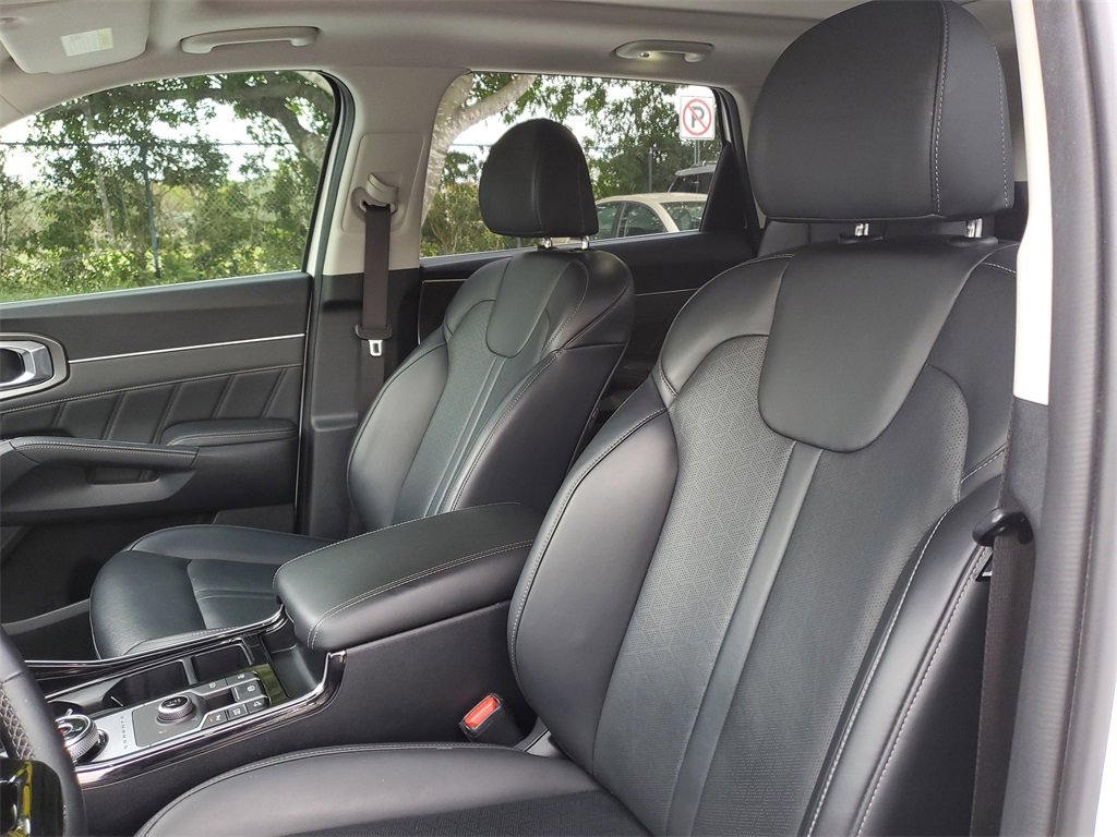 Used 2022 Kia Sorento SX w/ Panoramic Sunroof Package image 22