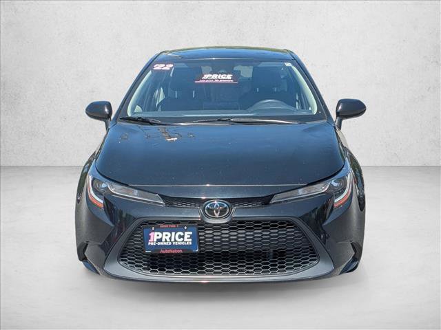Used 2022 Toyota Corolla LE FWD image 2