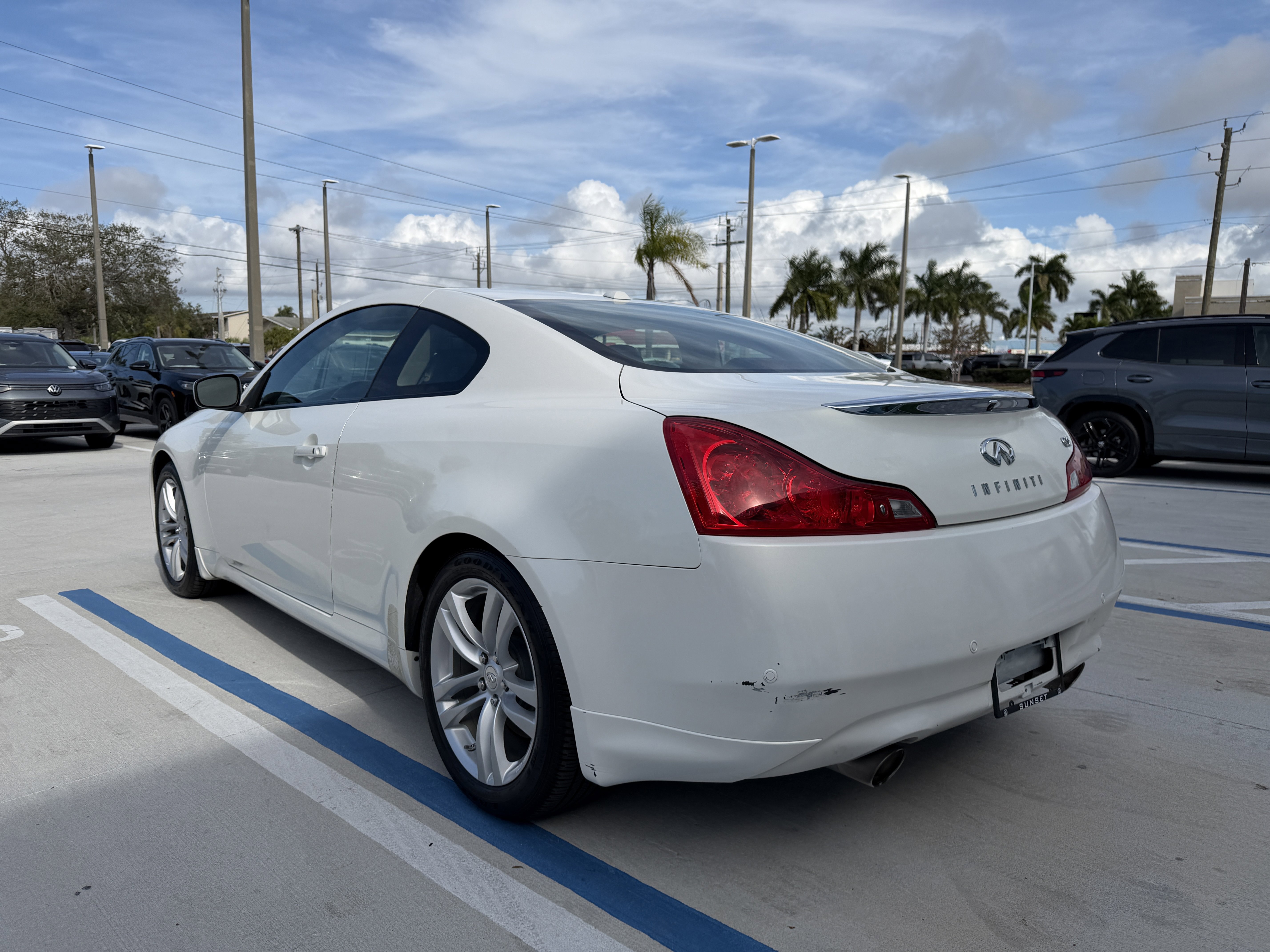 Used 2010 INFINITI G37 Journey w/ Premium Pkg image 5