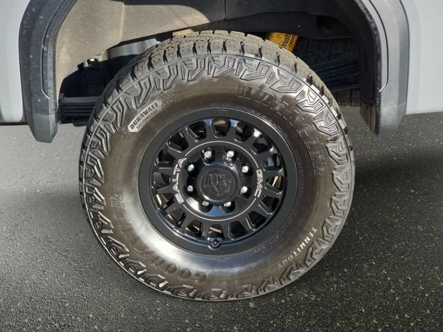 Used 2024 GMC Sierra 2500 AT4X w/ AT4X AEV Edition AWD/4WD image 35