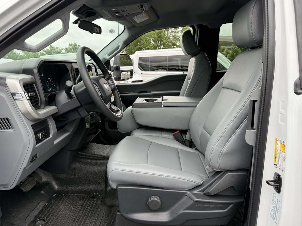 New 2026 Ford F350 XL w/ FX4 Off-Road Package AWD/4WD image 9