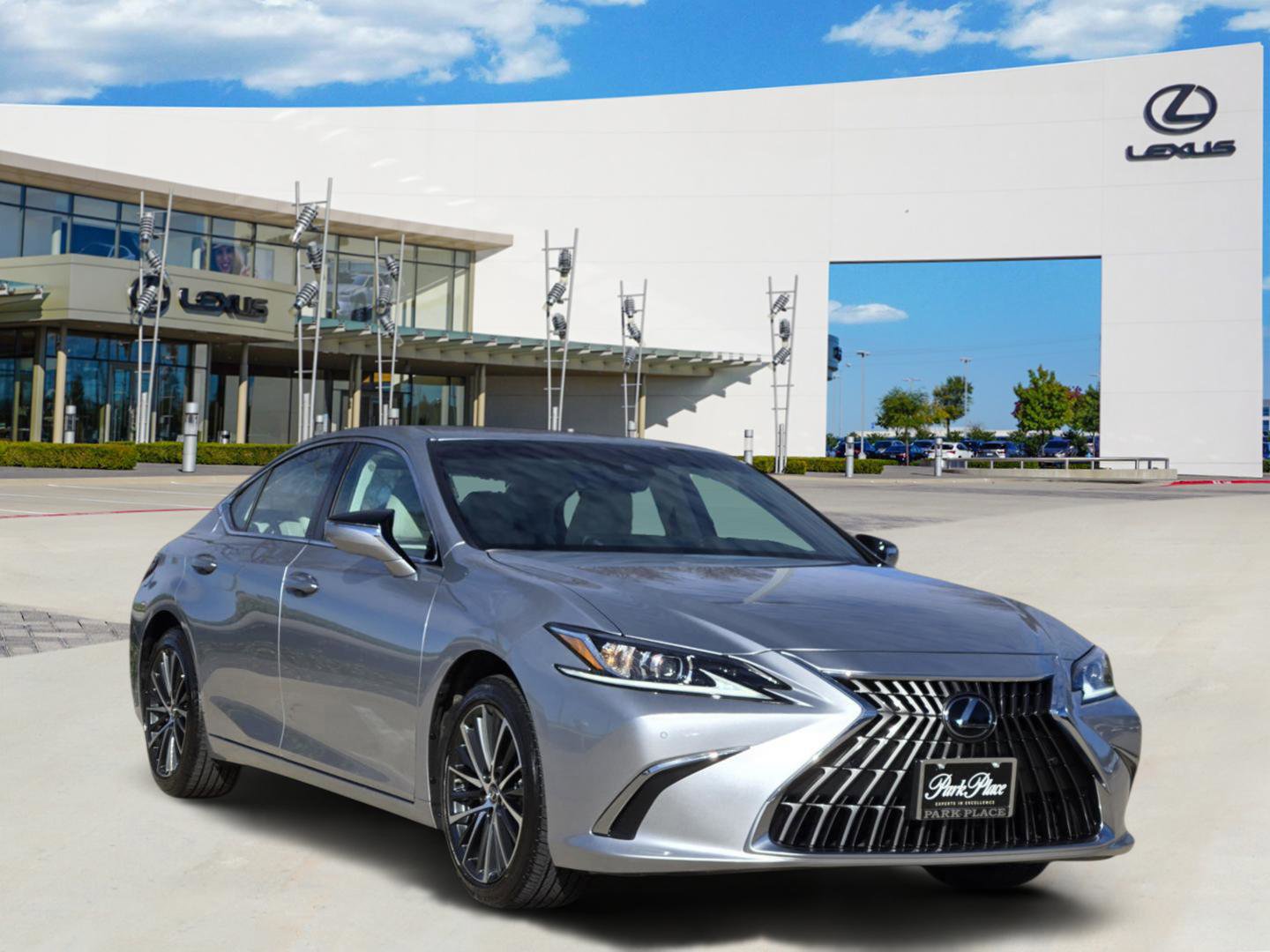 Used 2025 Lexus ES 300h w/ Premium Package image 2