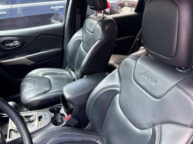Used 2017 Jeep Cherokee Limited FWD image 4