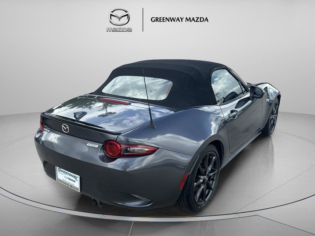 Used 2016 MAZDA MX-5 Miata Club RWD image 3