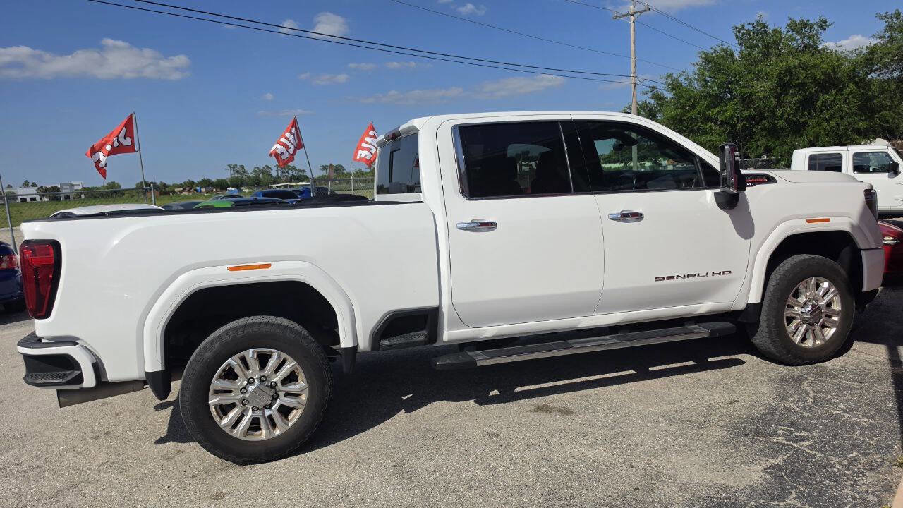 Used 2022 GMC Sierra 2500 Denali w/ Denali Ultimate Package image 3