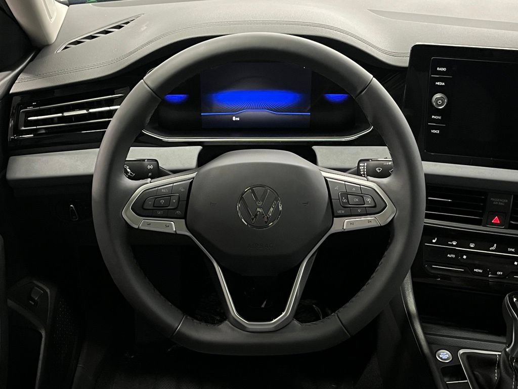 New 2027 Volkswagen Jetta SE FWD image 7