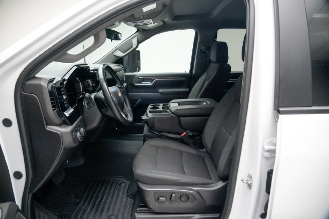Used 2025 Chevrolet Silverado 2500 LT w/ Convenience Package AWD/4WD image 23