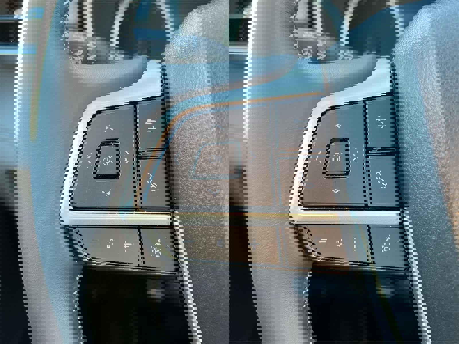 Used 2023 Toyota Highlander XLE image 24