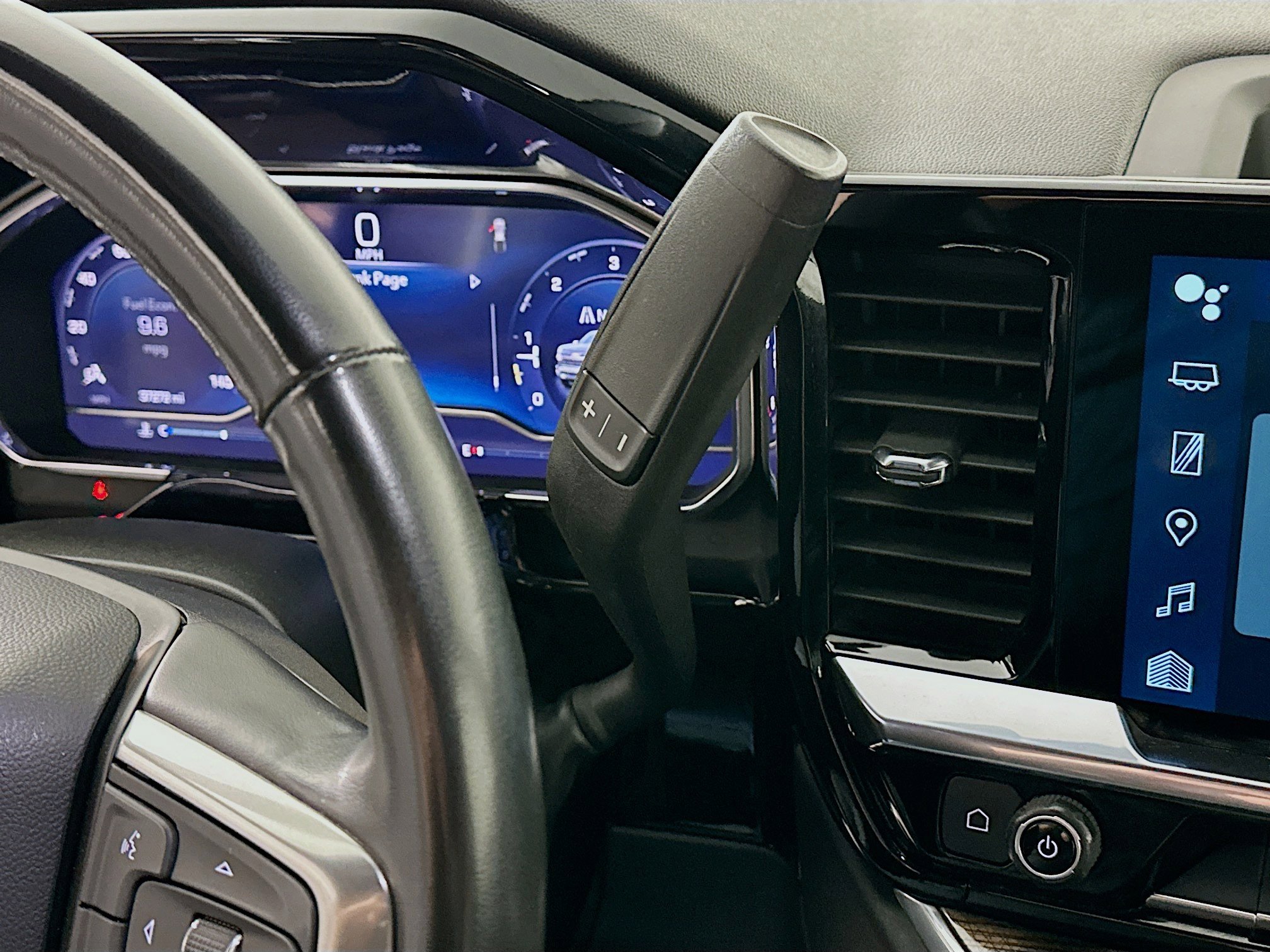 Used 2024 Chevrolet Silverado 1500 LT image 23