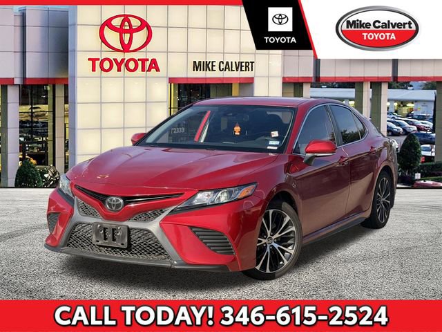 Used 2020 Toyota Camry SE w/ Convenience Package FWD image 1
