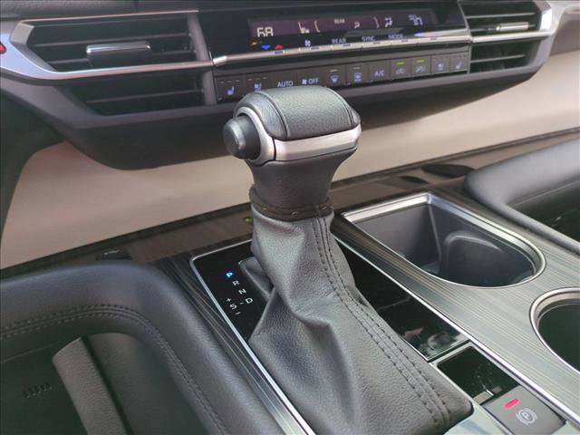 Certified 2024 Toyota Sienna Limited FWD image 13