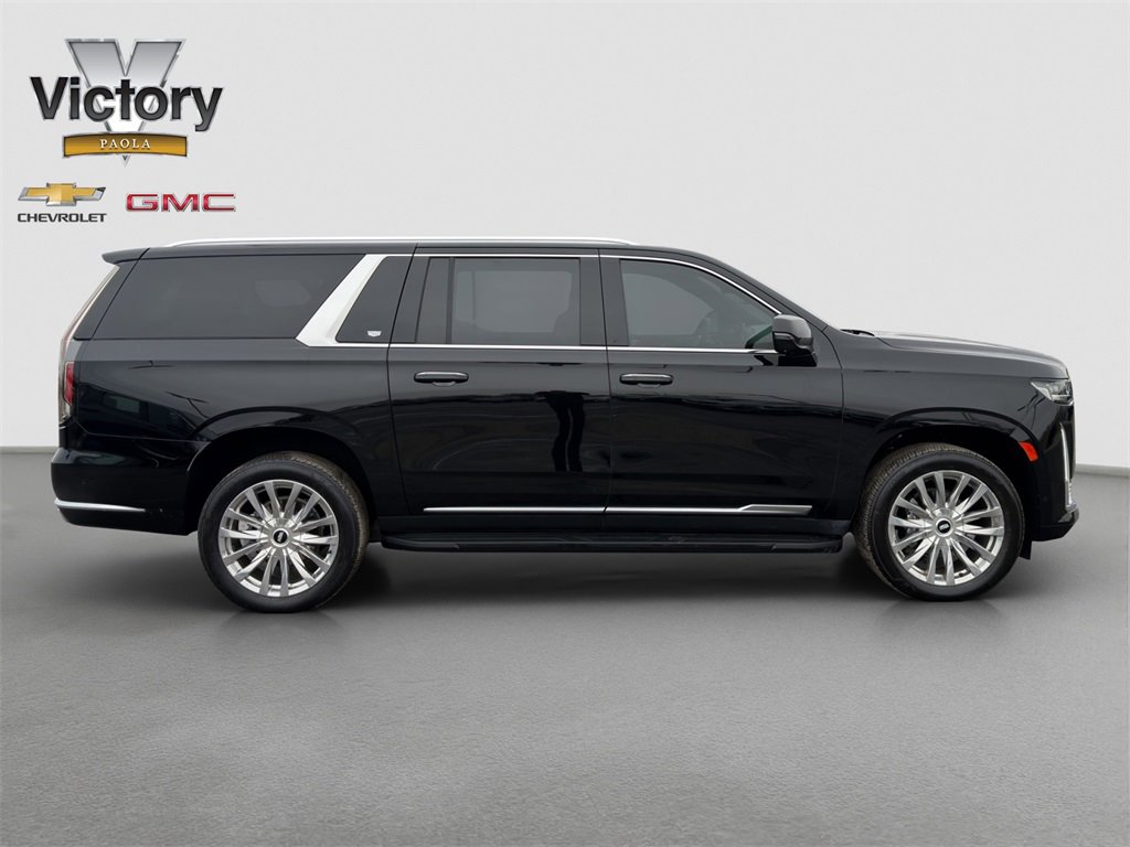 Used 2023 Cadillac Escalade ESV Premium Luxury image 7