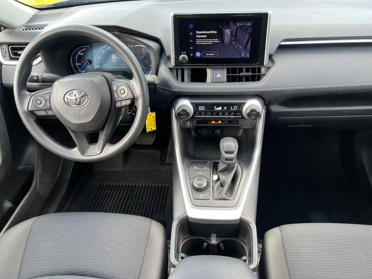 Used 2023 Toyota RAV4 LE AWD/4WD image 10