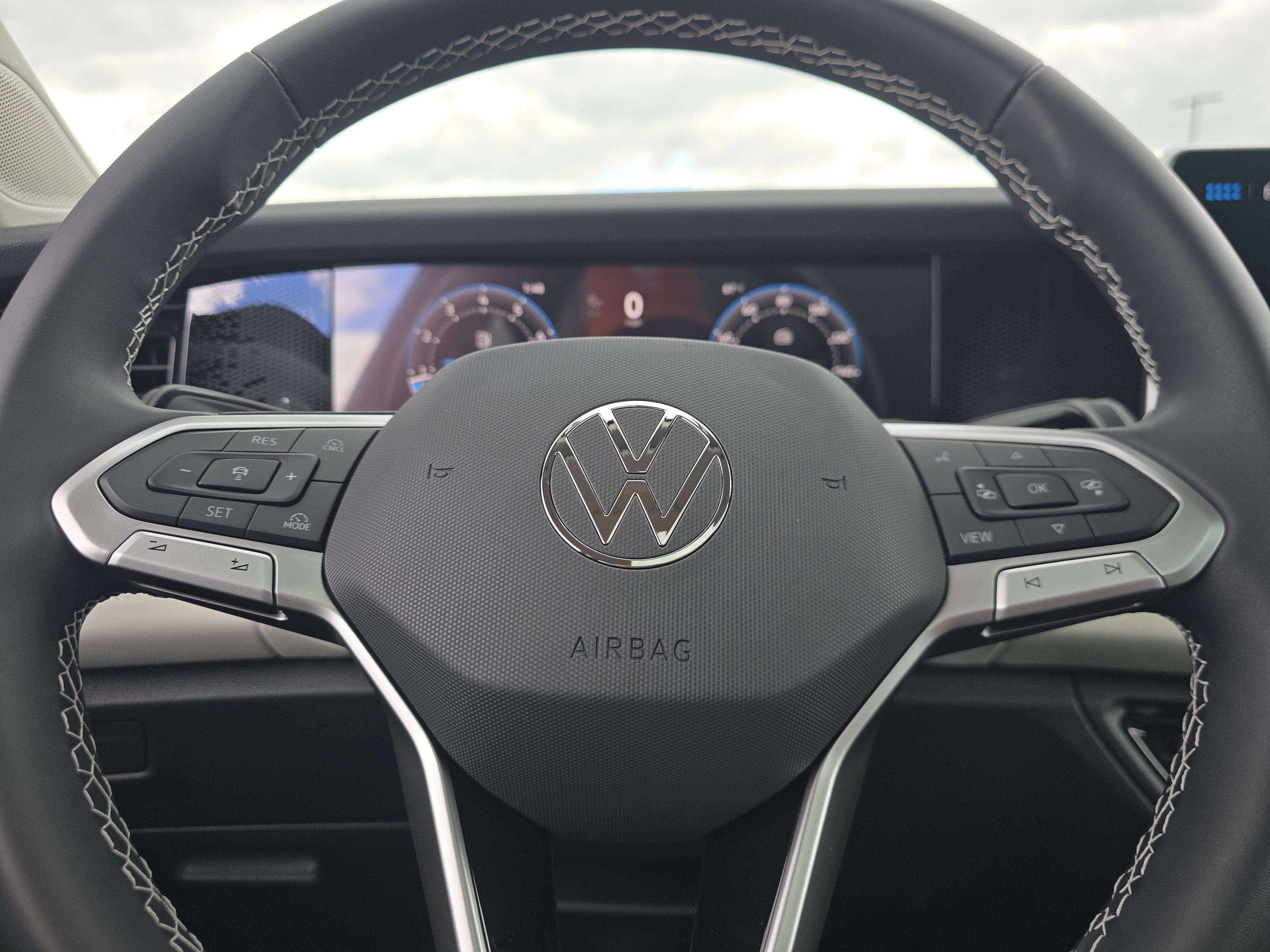 New 2026 Volkswagen Tiguan SE FWD image 20