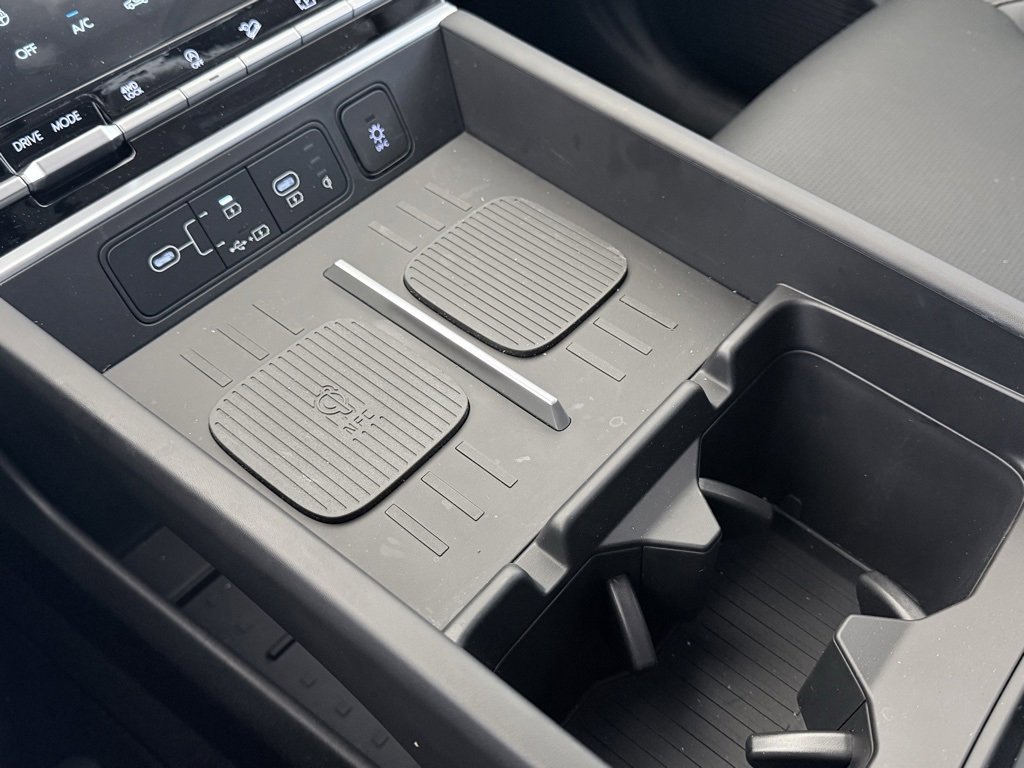 New 2025 Hyundai Santa Fe Limited image 17