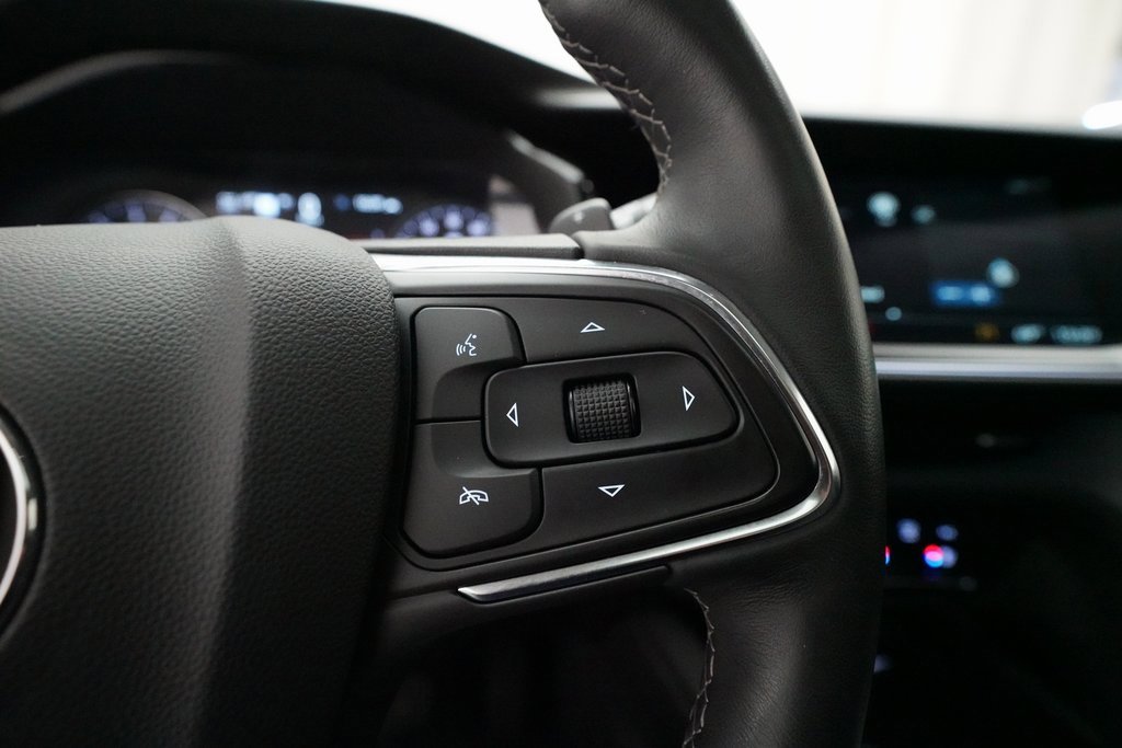 Used 2023 Buick Envision Avenir image 19