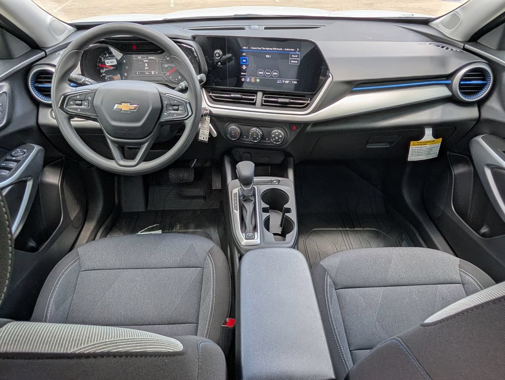 New 2026 Chevrolet Trax LS w/ LS Convenience Package FWD image 5