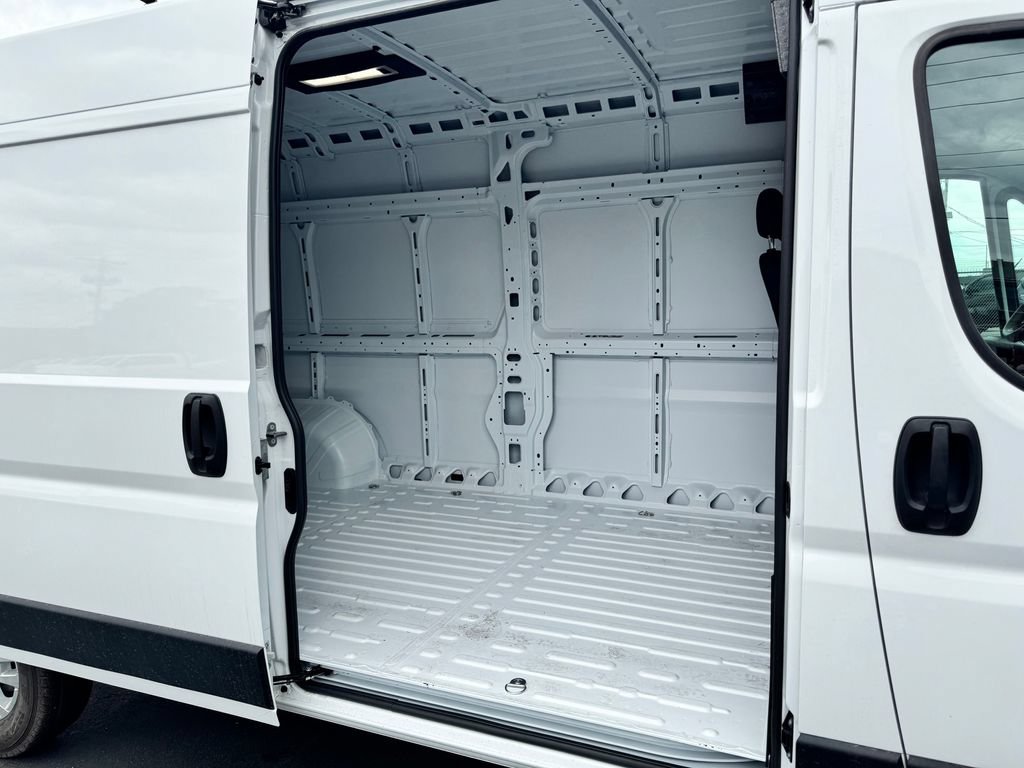 New 2026 RAM ProMaster 2500 w/ Quick Order Package 22G SLT FWD image 12