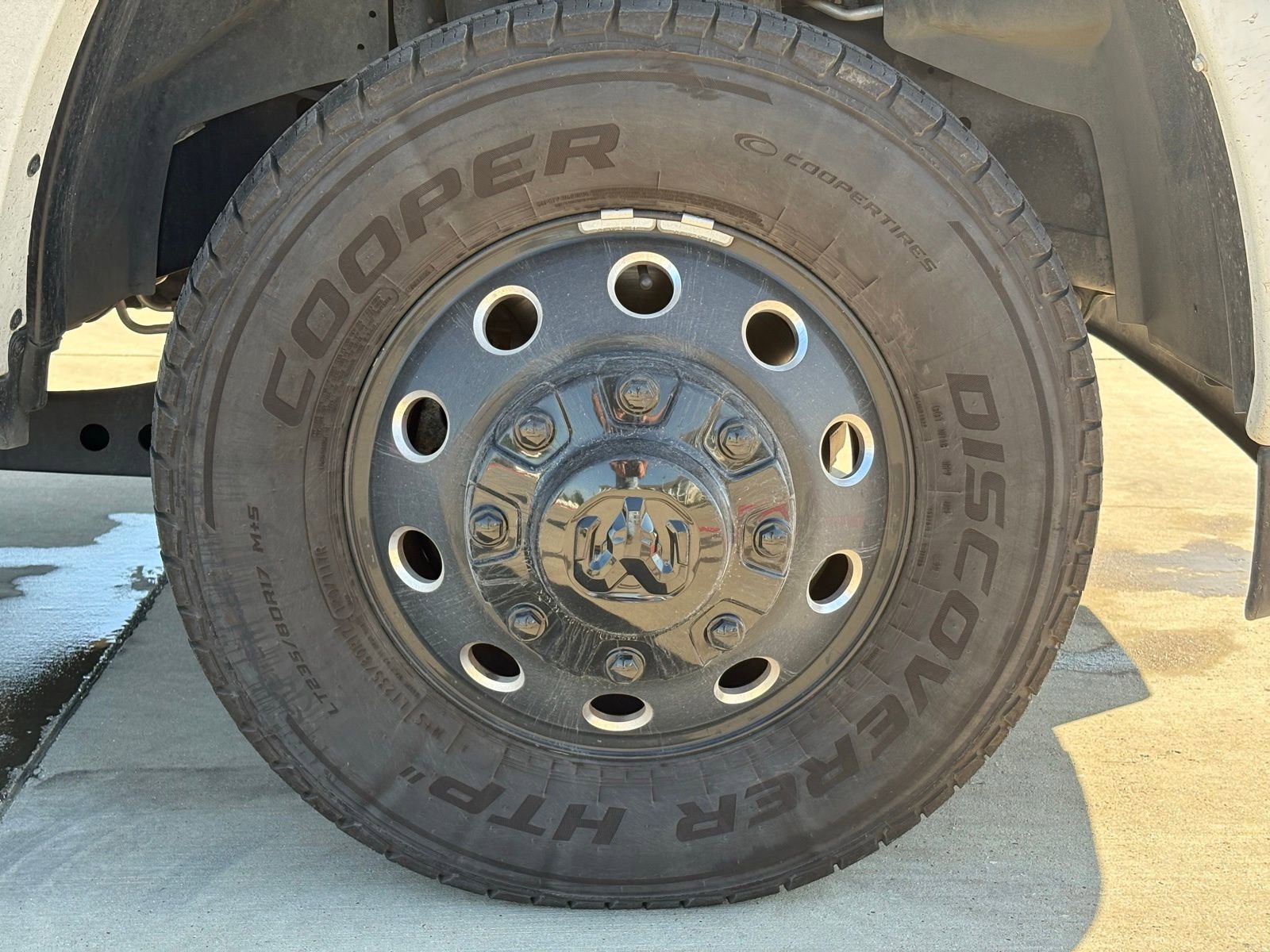 Used 2022 RAM 3500 Laramie w/ Night Edition AWD/4WD image 10