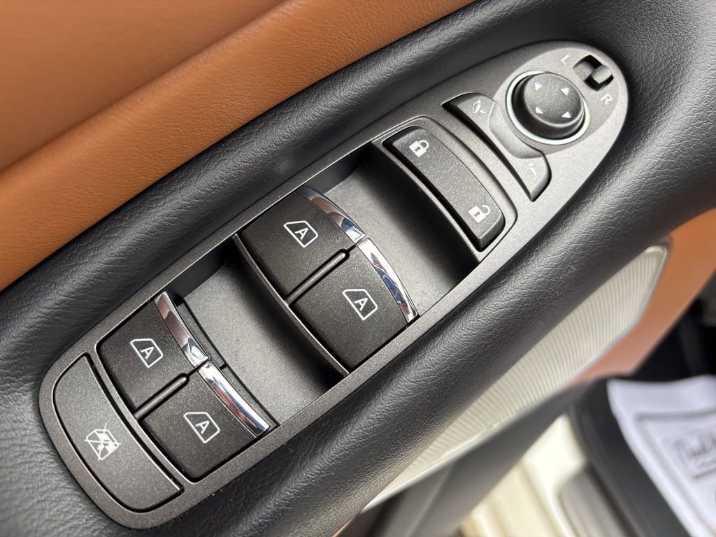 Used 2021 INFINITI Q50 Signature Edition w/ Cargo Package image 17