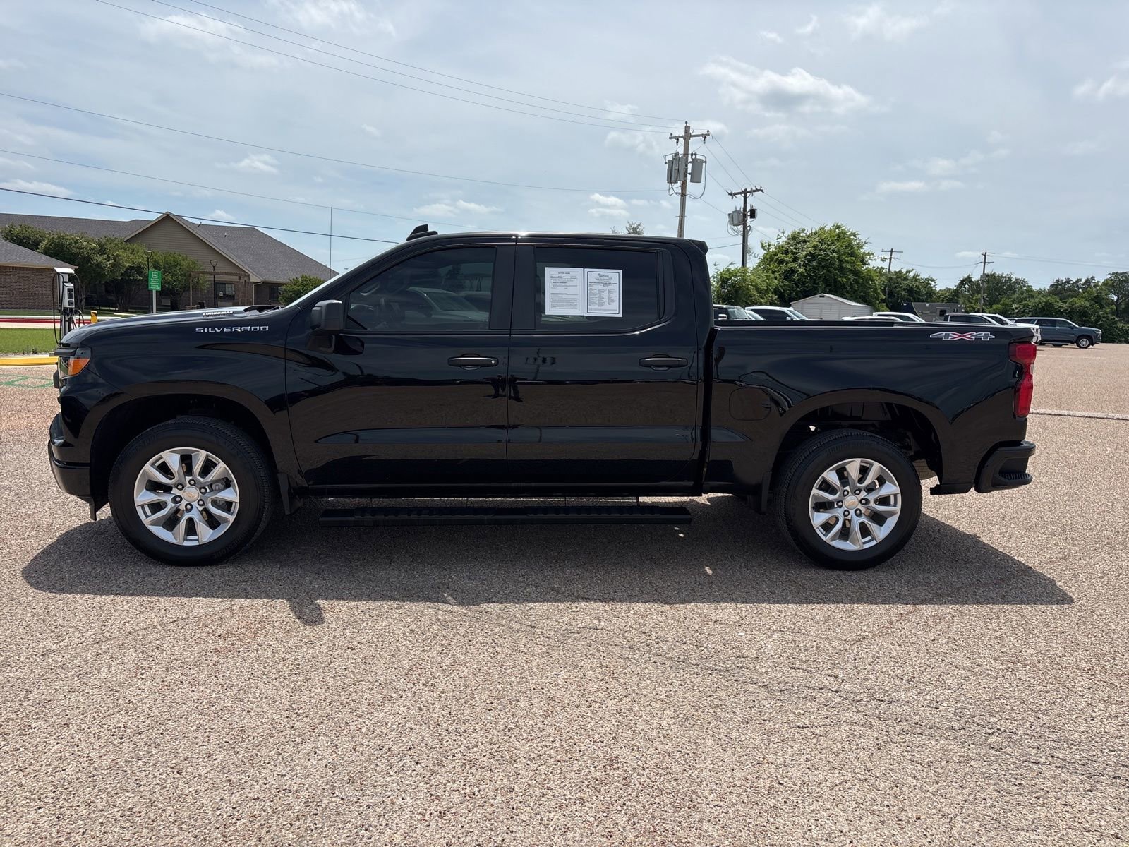 Used 2024 Chevrolet Silverado 1500 Custom AWD/4WD image 2
