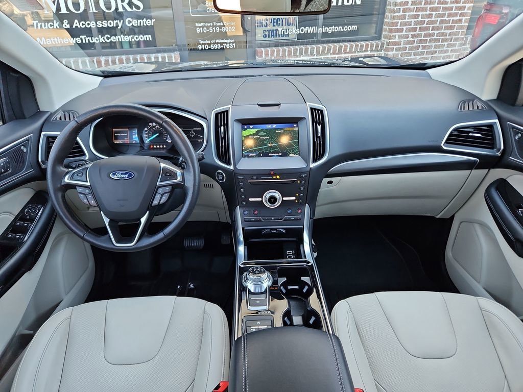 Used 2019 Ford Edge Titanium w/ Equipment Group 301A image 9