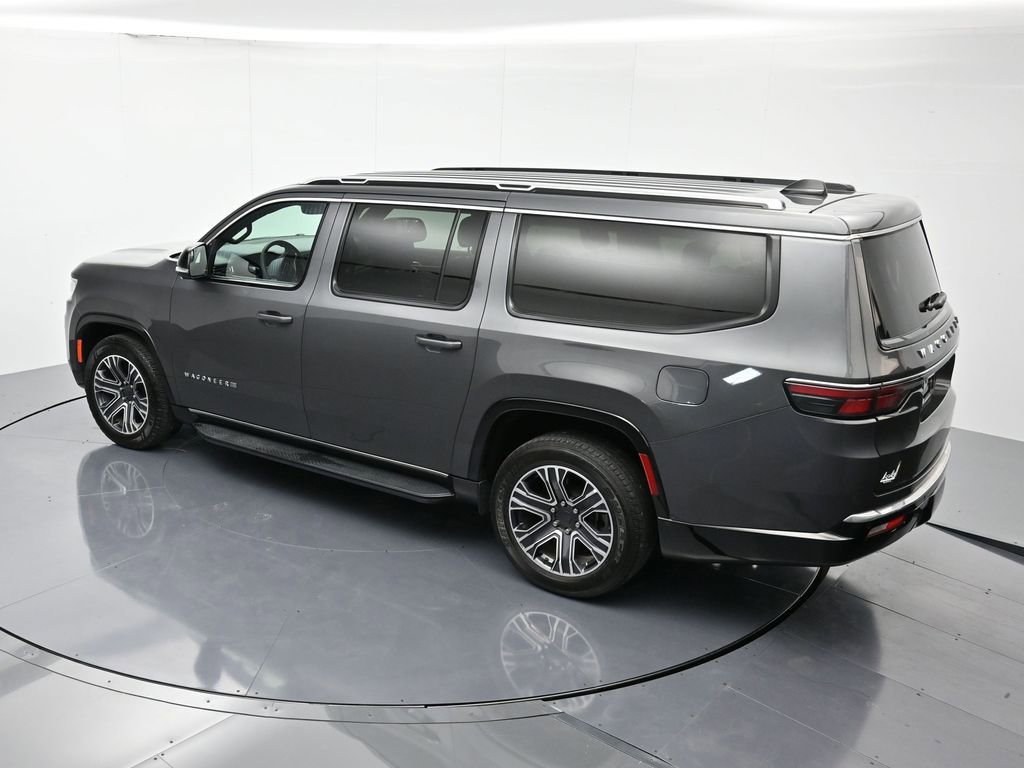 Used 2024 Jeep Wagoneer L Series II RWD image 37
