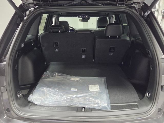 New 2026 Jeep Grand Cherokee Limited w/ Limited Altitude Package RWD image 11