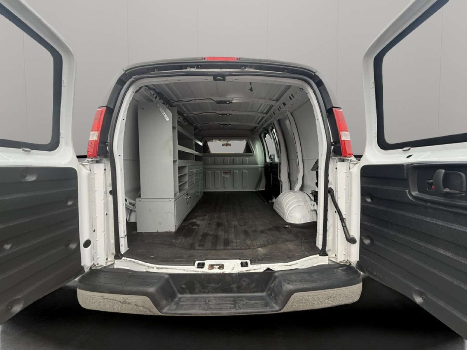 Used 2021 Chevrolet Express 2500 w/ Driver Convenience Package image 12