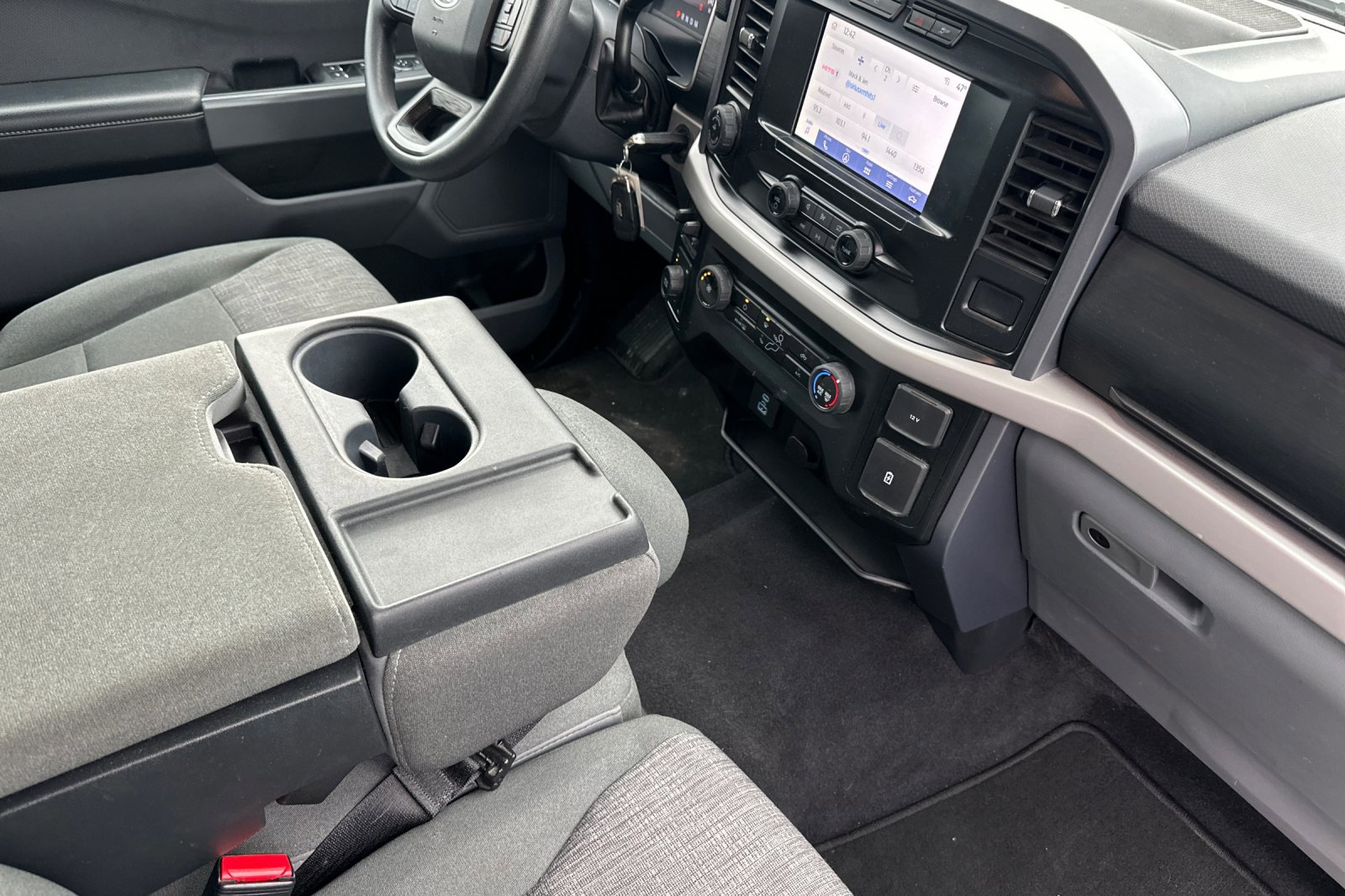 Used 2023 Ford F150 XLT w/ Trailer Tow Package image 16