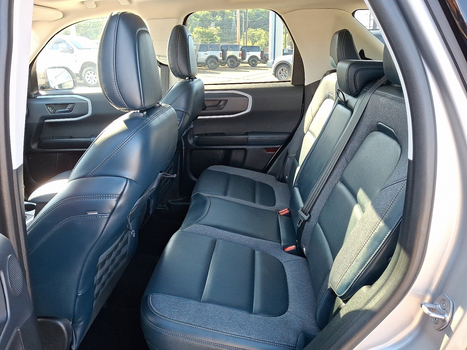 Used 2022 Ford Bronco Sport Outer Banks w/ Tech Package AWD/4WD image 10