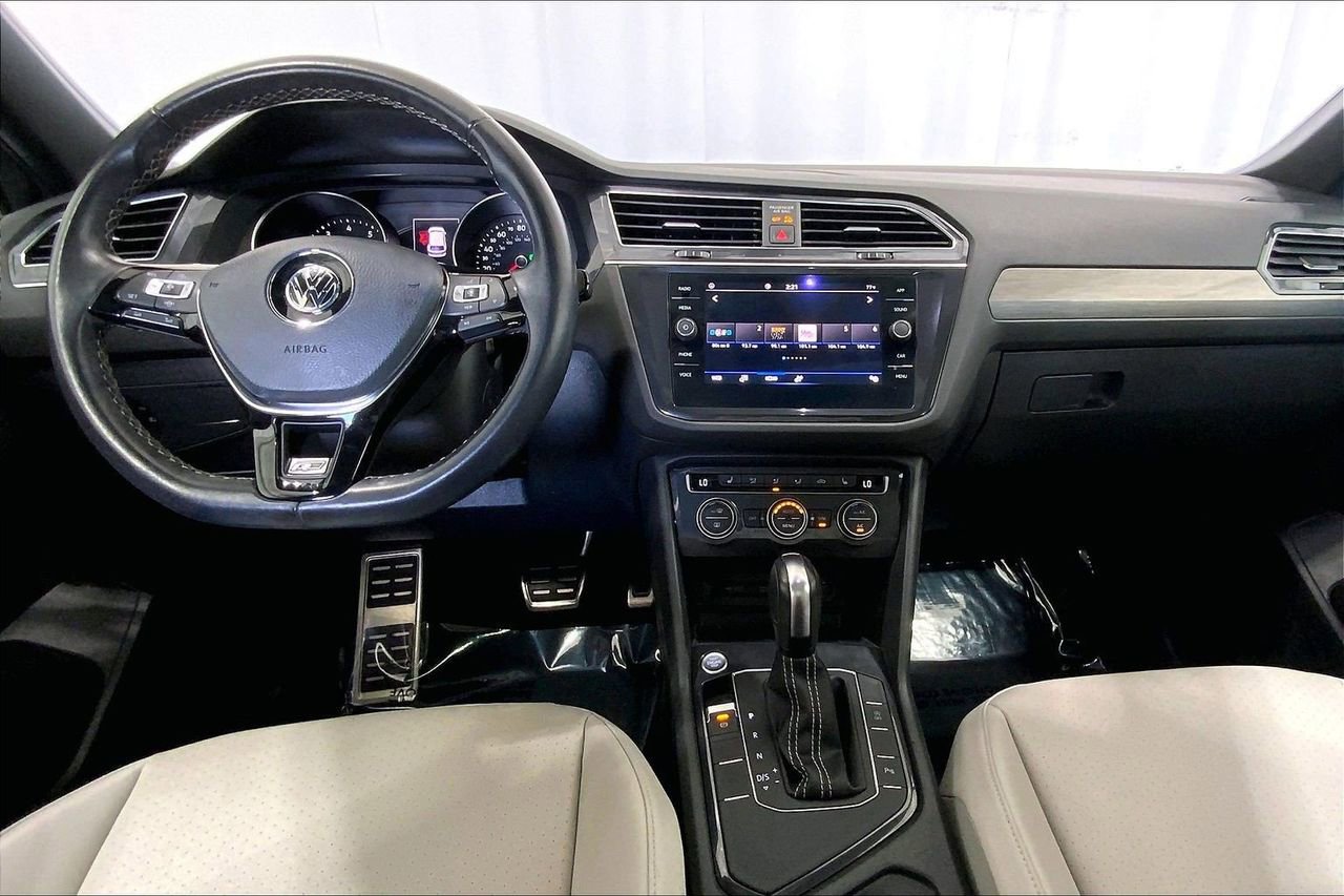 Used 2021 Volkswagen Tiguan SE R-Line FWD image 15
