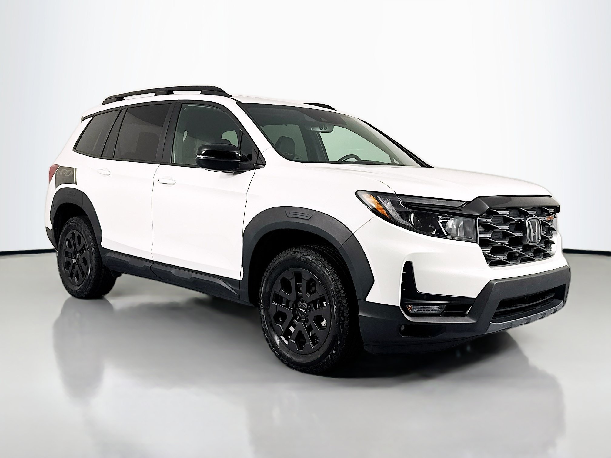 Certified 2023 Honda Passport TrailSport image 3