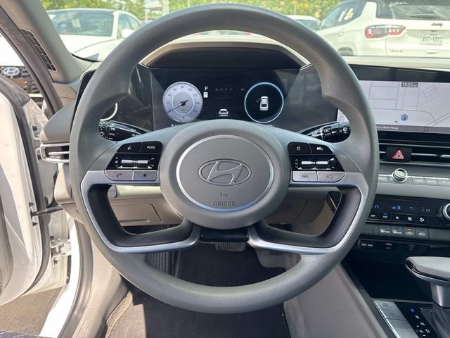 Used 2024 Hyundai Elantra SEL FWD image 27