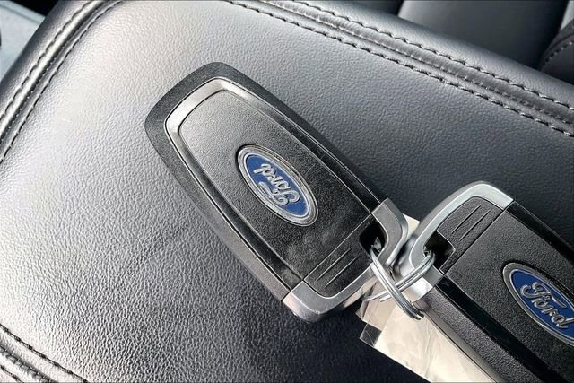 Used 2024 Ford Maverick Lariat w/ Black Appearance Package FWD image 11