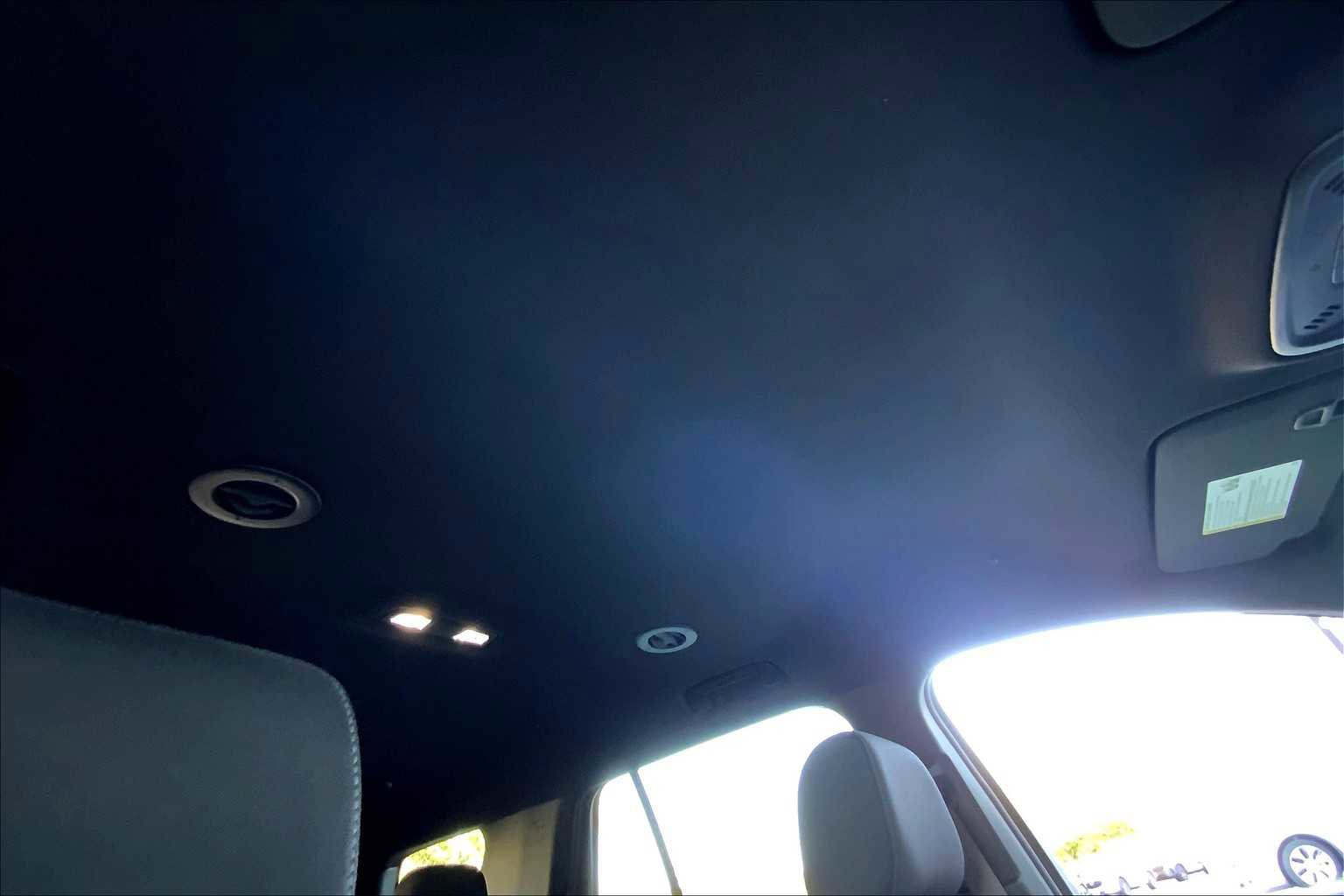 Used 2023 Chevrolet Traverse LT image 13